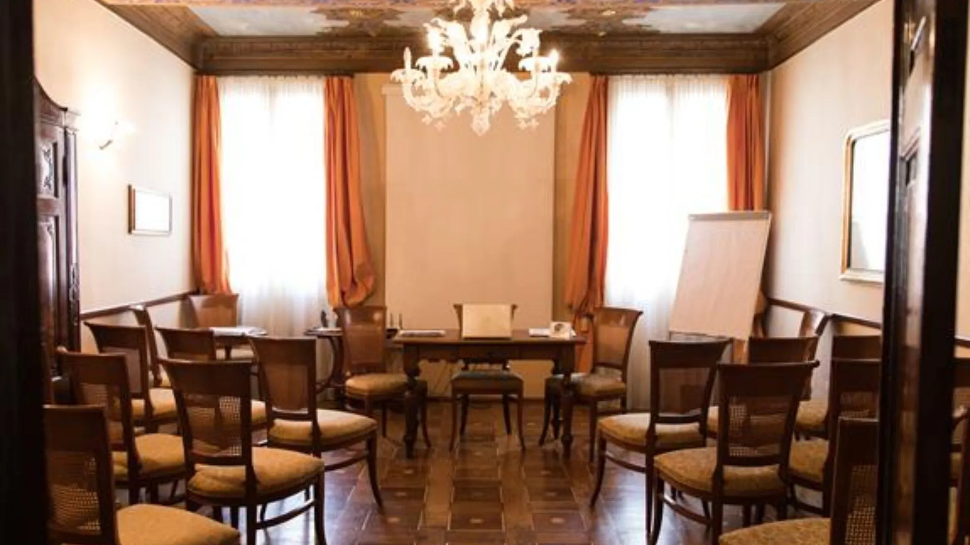 Phi Hotel Dei Medaglioni Correggio