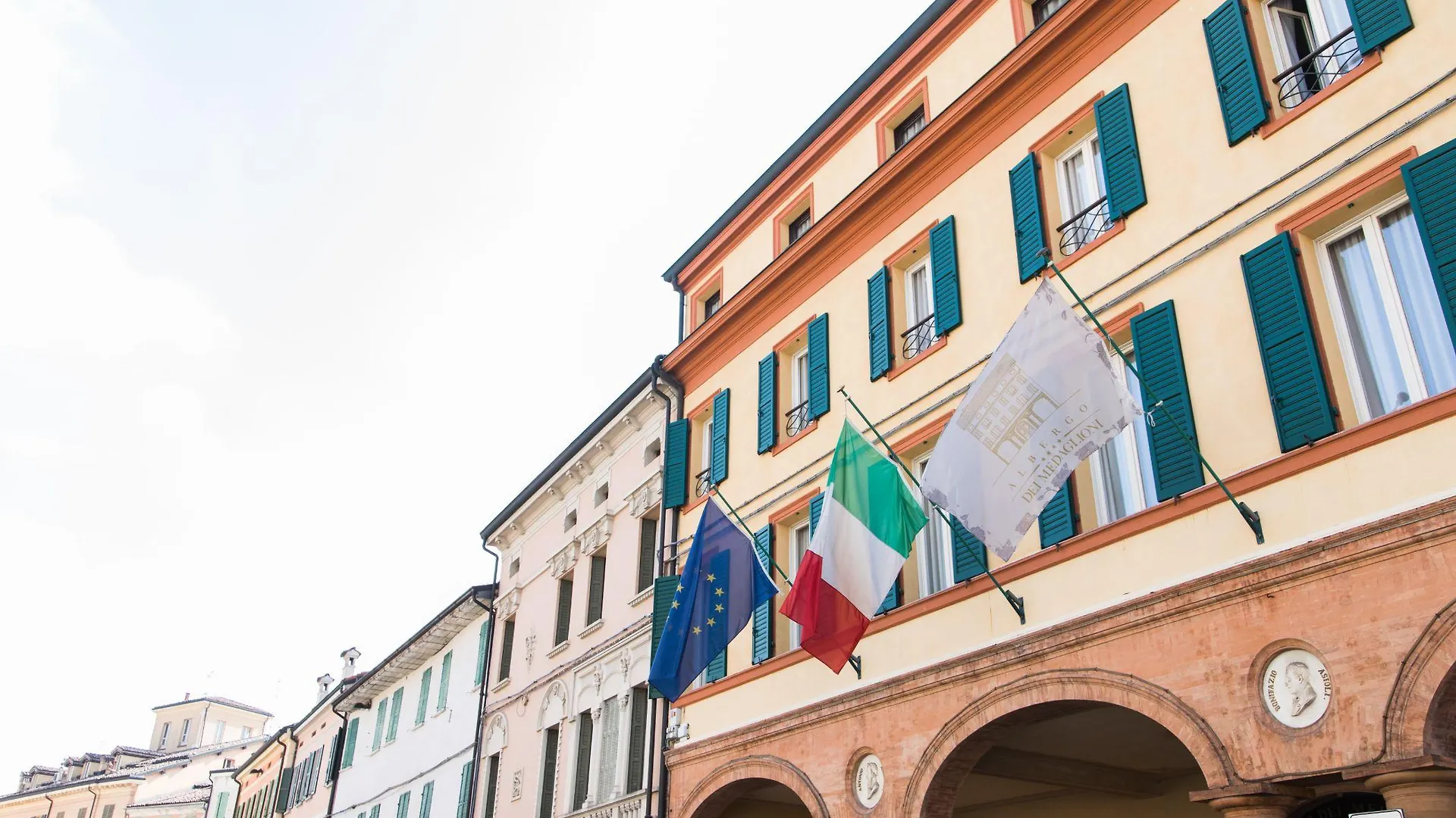 Phi Hotel Dei Medaglioni Correggio