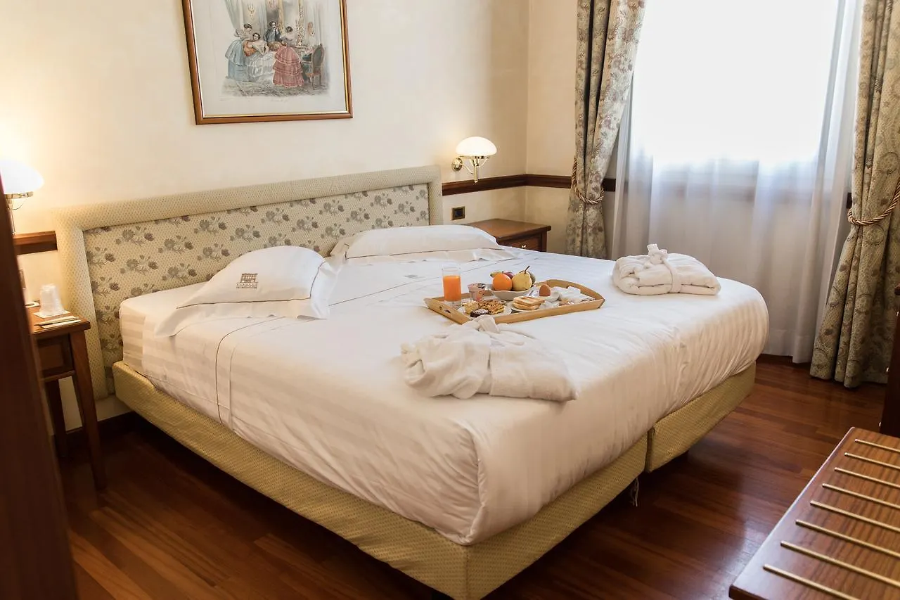 ****  Phi Hotel Dei Medaglioni Correggio Włochy